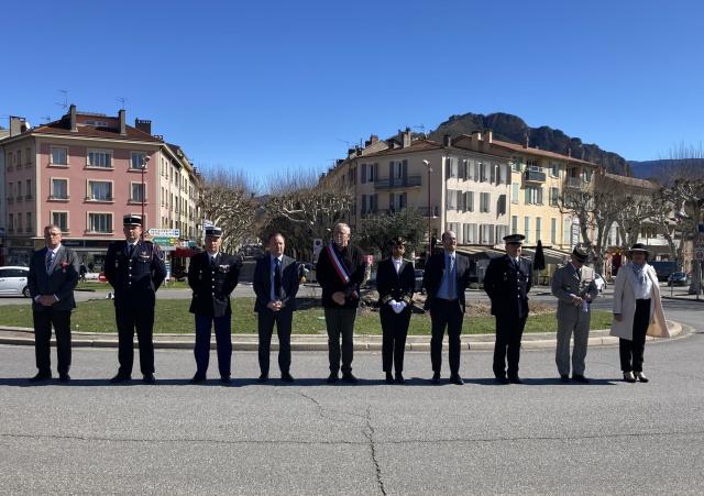 Photo de la ligne des autorités
